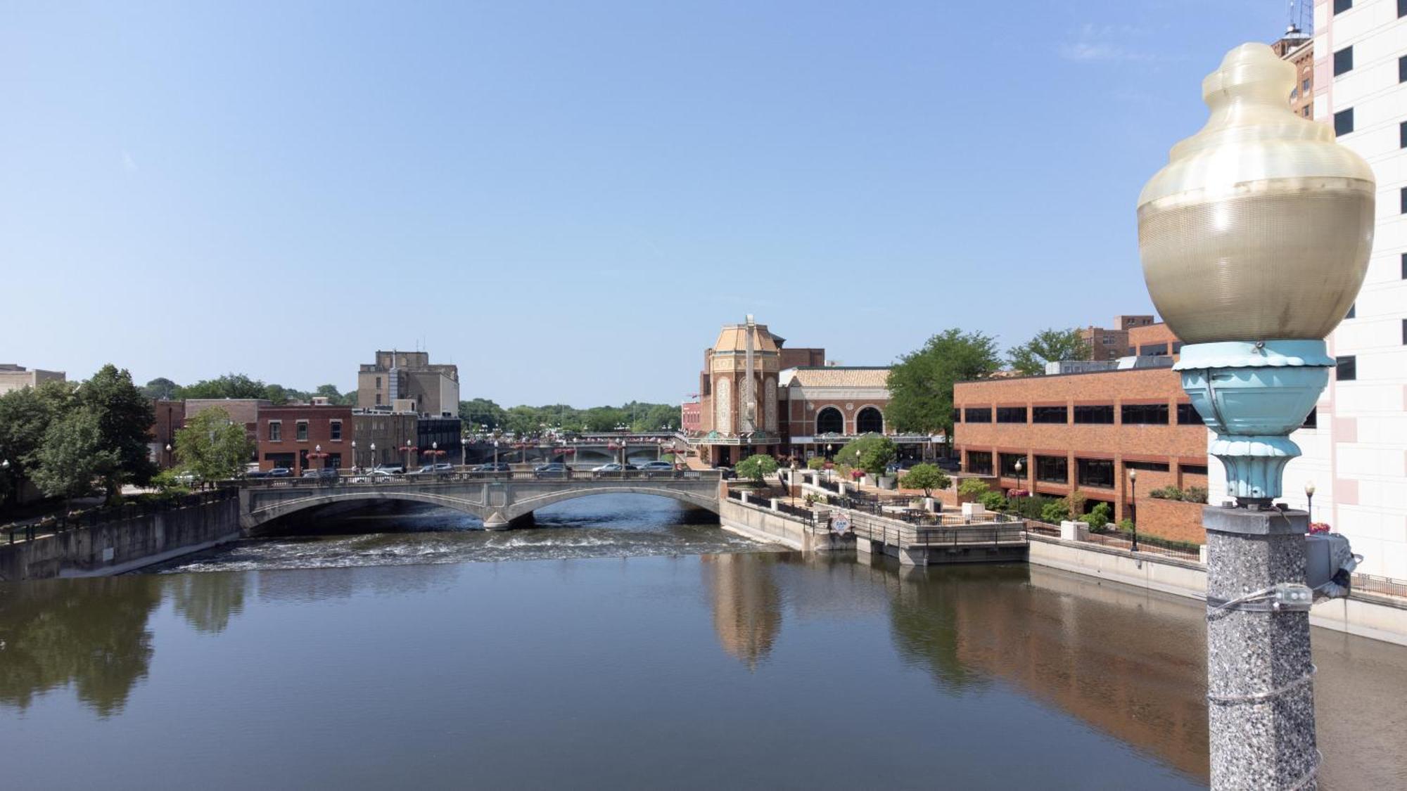 Hometowne Studios By Red Roof And Conference Center Chicago - N Aurora Naperville North Aurora Buitenkant foto